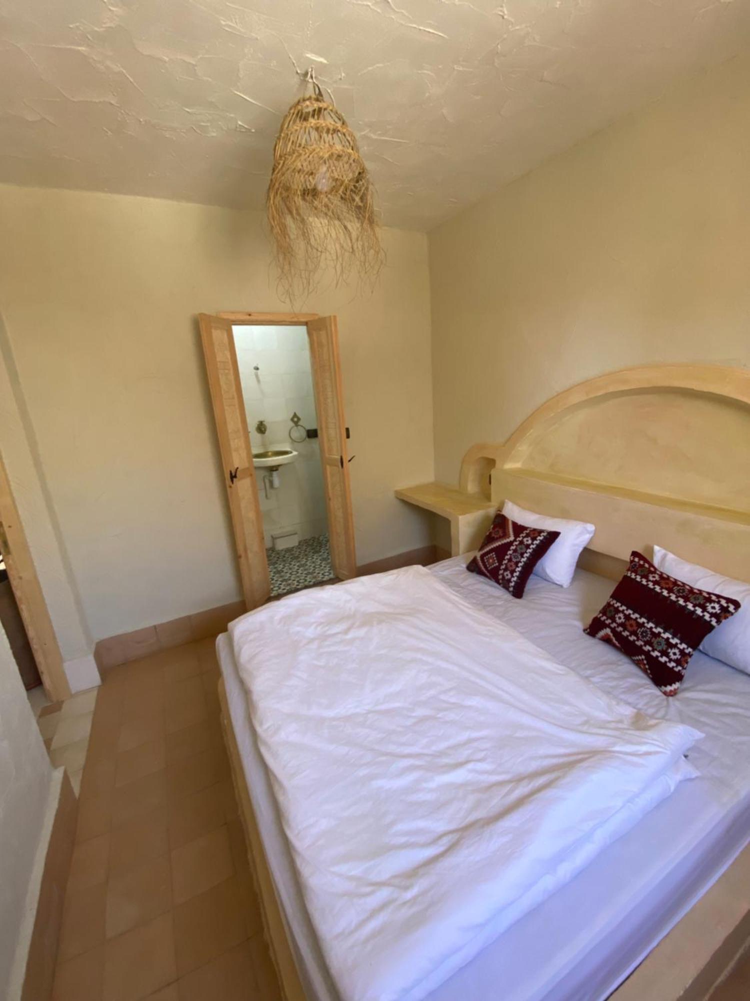 Anza Surfhouse Bed & Breakfast Agadir Bagian luar foto