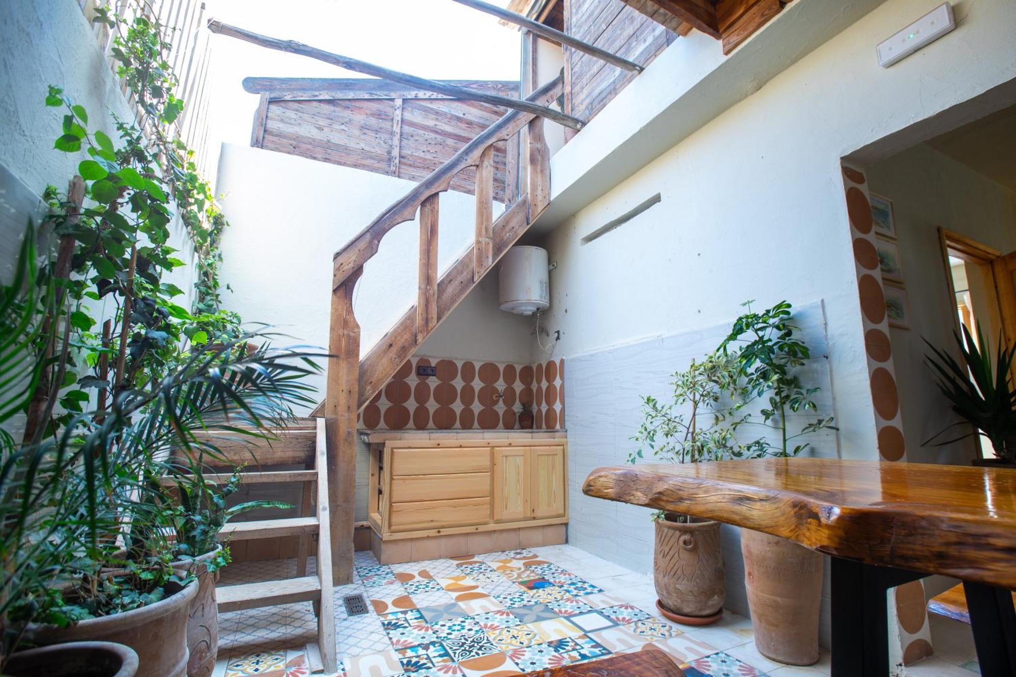 Anza Surfhouse Bed & Breakfast Agadir Bagian luar foto