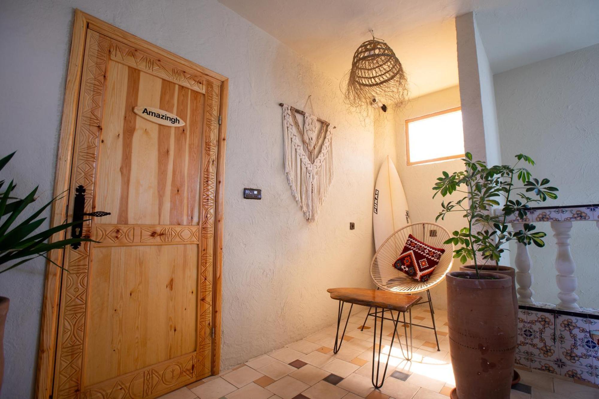 Anza Surfhouse Bed & Breakfast Agadir Bagian luar foto