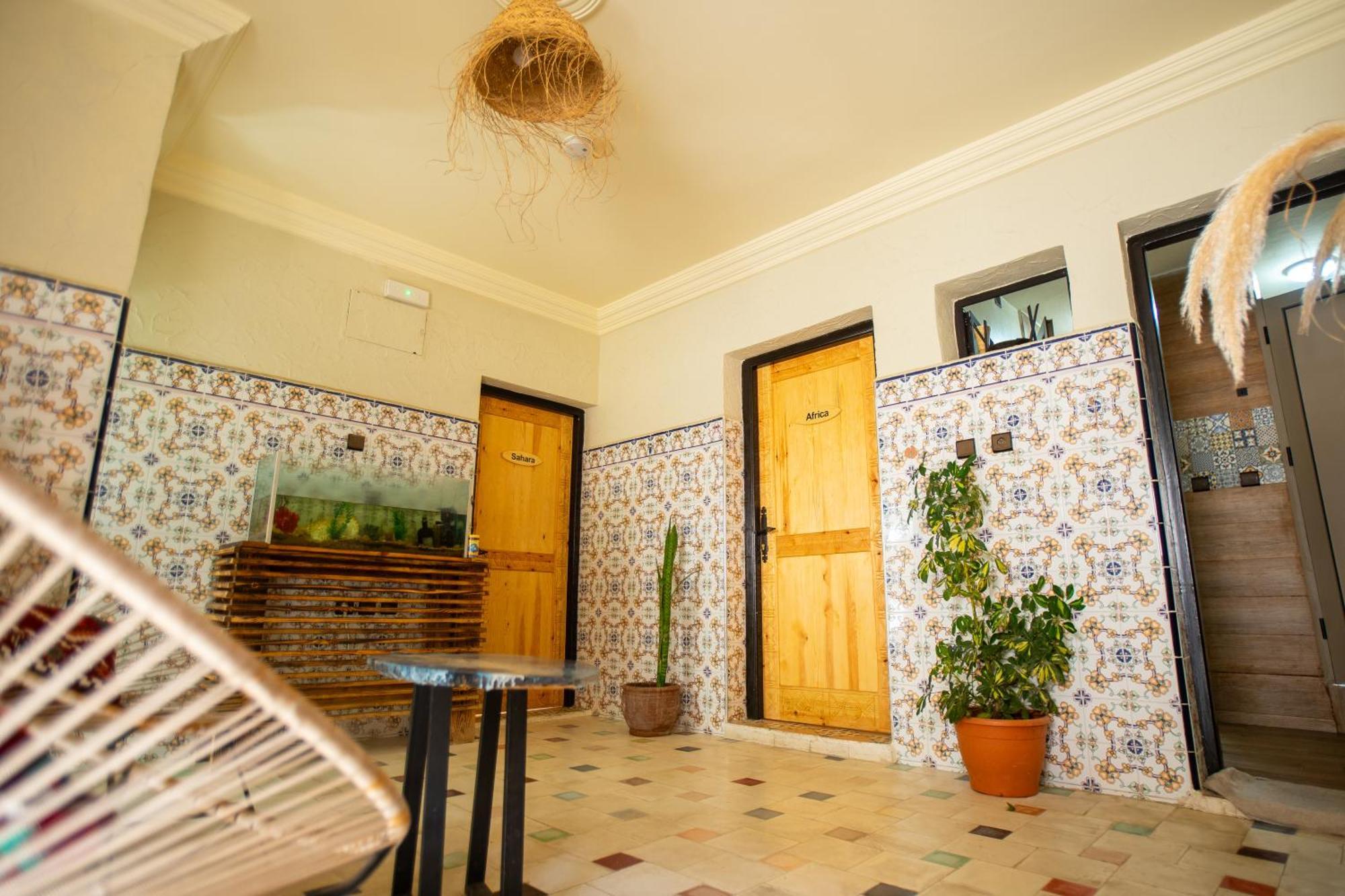 Anza Surfhouse Bed & Breakfast Agadir Bagian luar foto