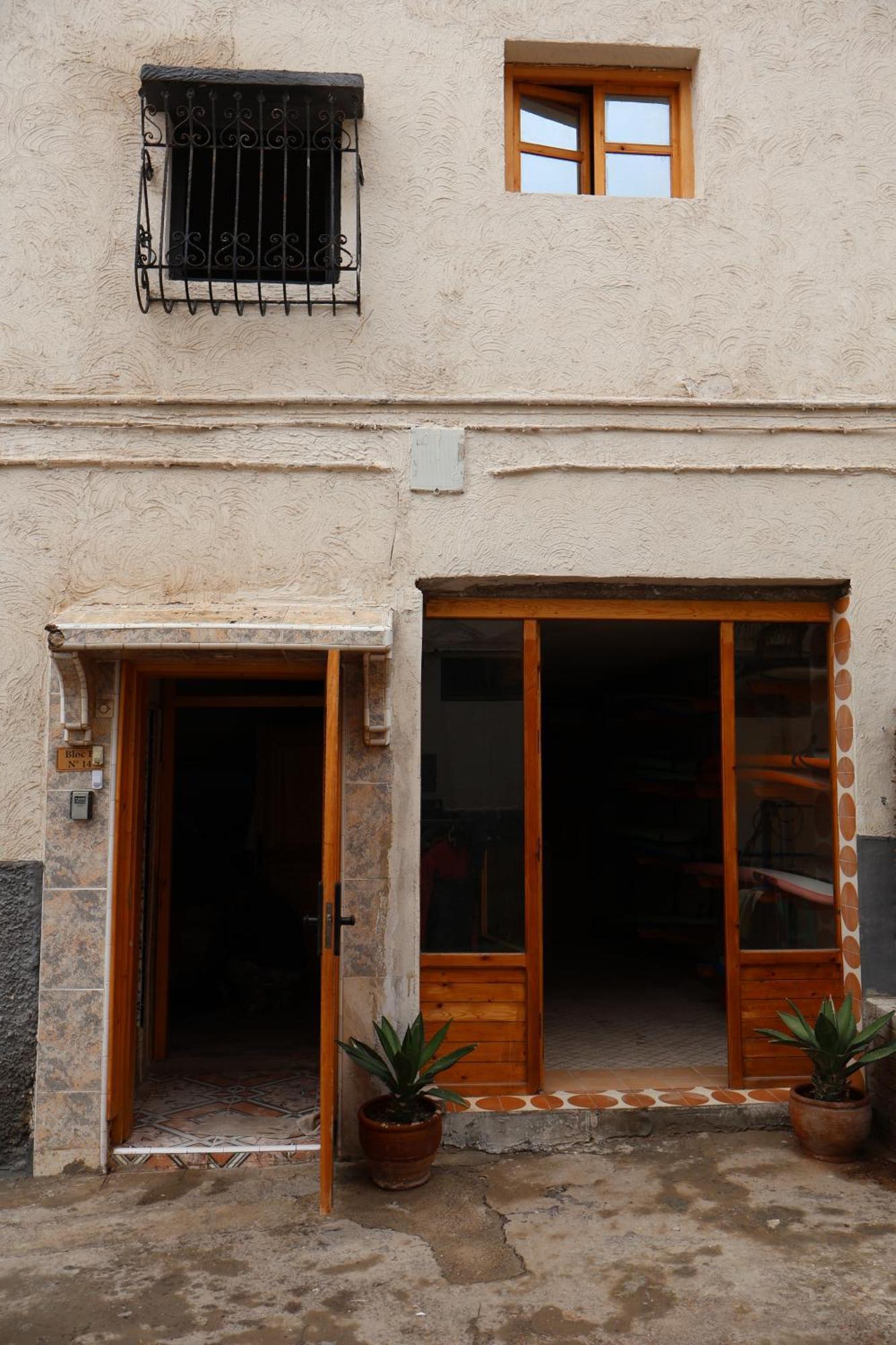 Anza Surfhouse Bed & Breakfast Agadir Bagian luar foto